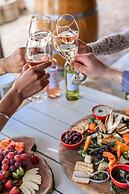 Le Pommier Wine Estate