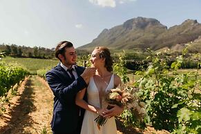 Le Pommier Wine Estate