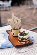 Le Pommier Wine Estate