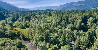 Whispering Woods Resort