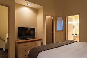 Whispering Woods Resort