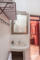 Dar Kamar Zamane - Adults Only