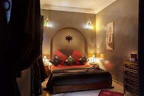 Dar Kamar Zamane - Adults Only