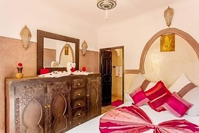 Dar Kamar Zamane - Adults Only