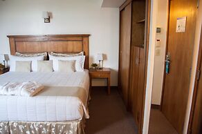 De la Trinidad Hotel