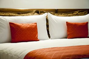 De la Trinidad Hotel