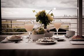 De la Trinidad Hotel