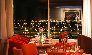 De la Trinidad Hotel