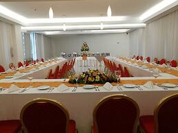 De la Trinidad Hotel