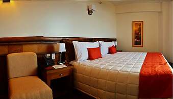 De la Trinidad Hotel