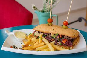 De la Trinidad Hotel