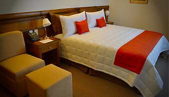 De la Trinidad Hotel