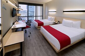 City Express Plus by Marriott Monterrey Galerias