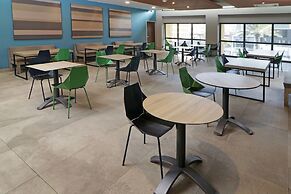 City Express Plus by Marriott Monterrey Galerias