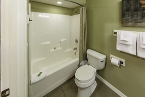 Holiday Inn Club Vacations Piney Shores Resort at Lake Conroe by IHG