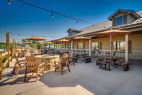 Holiday Inn Club Vacations Piney Shores Resort at Lake Conroe by IHG