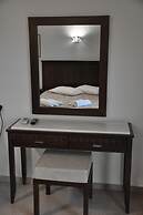 Ariadnes Holiday Accommodation II