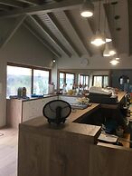 Ariadnes Holiday Accommodation II