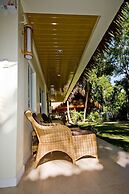 Mike's Dauin Beach Resort