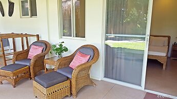 Mike's Dauin Beach Resort