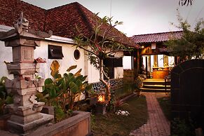Guru Ratna Homestay
