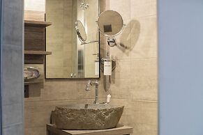 Seven Boutique Hotel