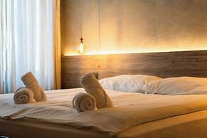 Seven Boutique Hotel