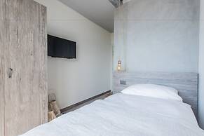 Seven Boutique Hotel