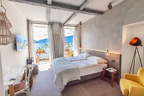 Seven Boutique Hotel