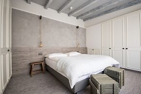 Seven Boutique Hotel