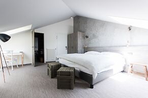 Seven Boutique Hotel