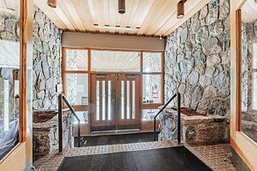Nomi Resort