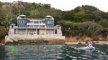 Jaynet Oceanview Resort