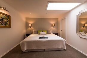 Fino Hotel and Suites