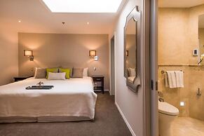 Fino Hotel and Suites