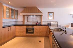 Fino Hotel and Suites