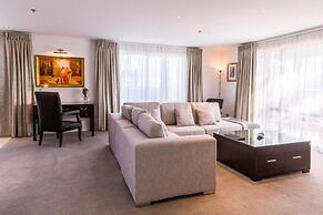 Fino Hotel and Suites