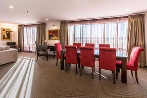 Fino Hotel and Suites