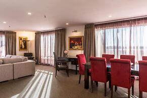 Fino Hotel and Suites