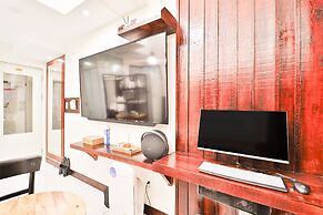 February Hotel Hwanggeum