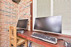 February Hotel Hwanggeum