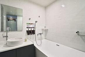 February Hotel Hwanggeum