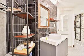 February Hotel Hwanggeum