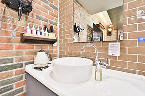 February Hotel Hwanggeum