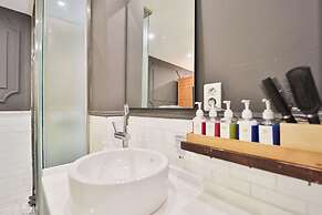 February Hotel Hwanggeum