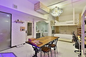 February Hotel Hwanggeum