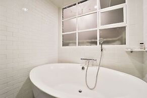 February Hotel Hwanggeum