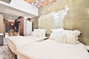 February Hotel Hwanggeum