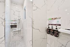 February Hotel Hwanggeum