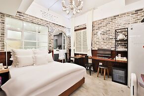 February Hotel Hwanggeum